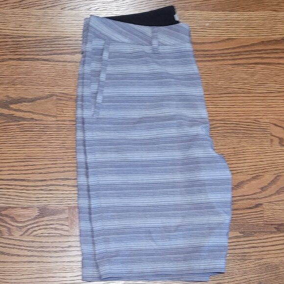 Quiksilver Amphibians Hybrid Shorts Size 31 - Picture 2 of 3